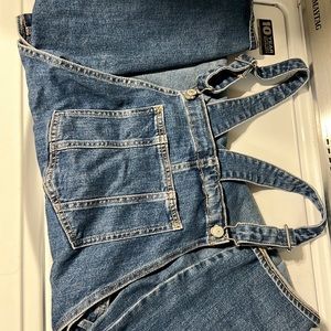 🐘[2/$25] Old Navy women’s overalls NWT